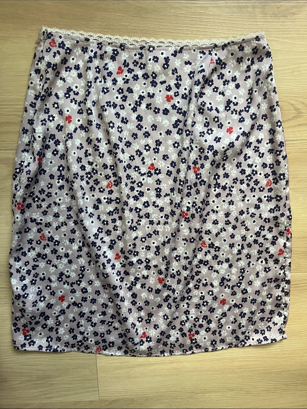 Aritzia Sunday Best Penelope Satin Dainty Floral Slip Skirt high waist size 4 - Picture 7 of 7